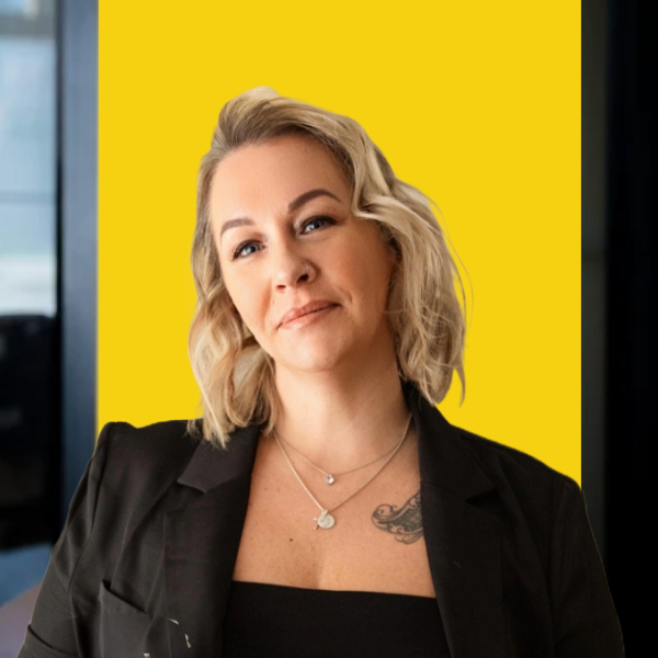 Lori Godin headshot